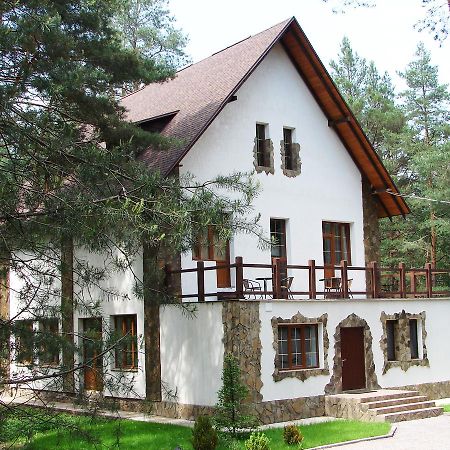 Hotel Pershyi Kordon Tourist Complex à Medvedevka Extérieur photo