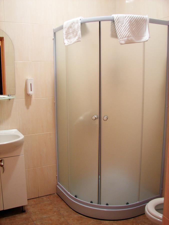 Hotel Pershyi Kordon Tourist Complex à Medvedevka Extérieur photo